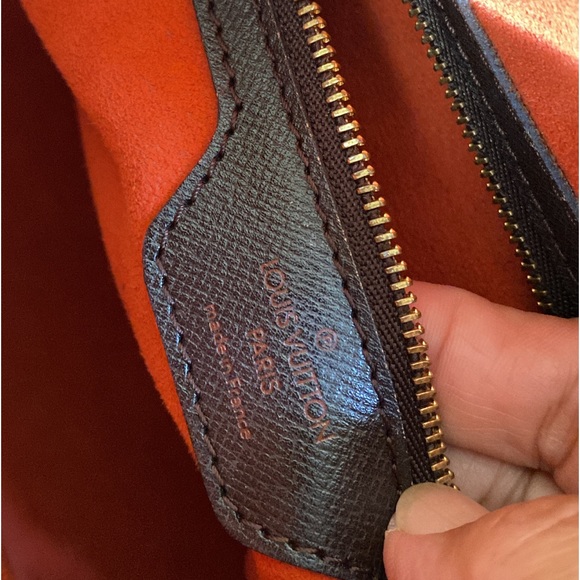 AUTHENTIC LOUIS VUITTON DAMIER EBENE TRIANA HANDBAG - Picture 9 of 12